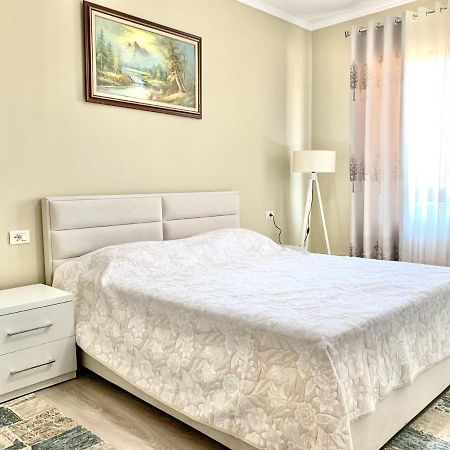 Syzo Apartments Pogradec Eksteriør bilde