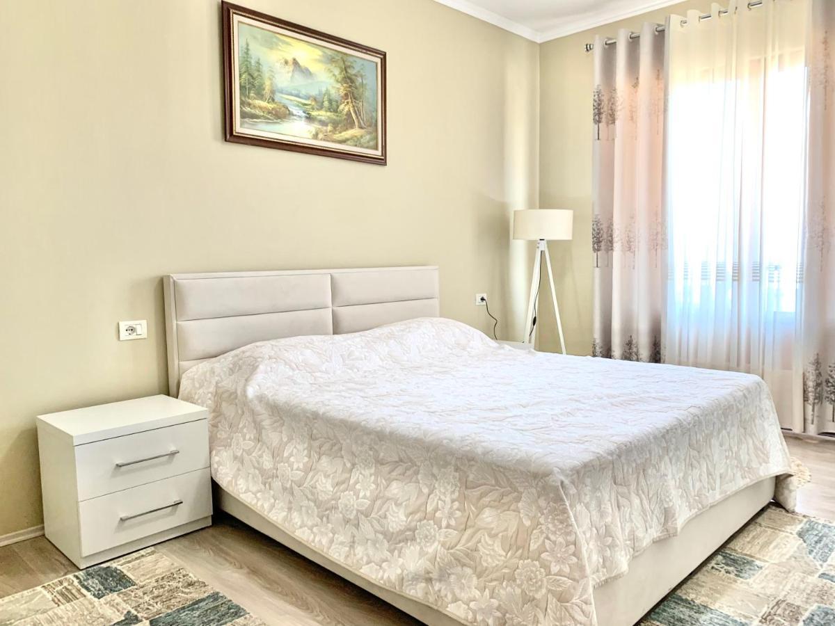 Syzo Apartments Pogradec Eksteriør bilde