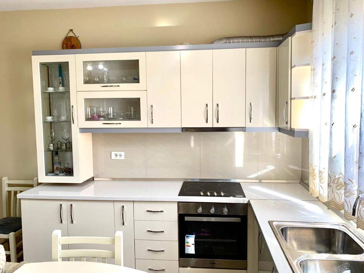 Syzo Apartments Pogradec Eksteriør bilde
