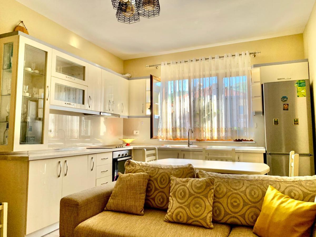 Syzo Apartments Pogradec Eksteriør bilde